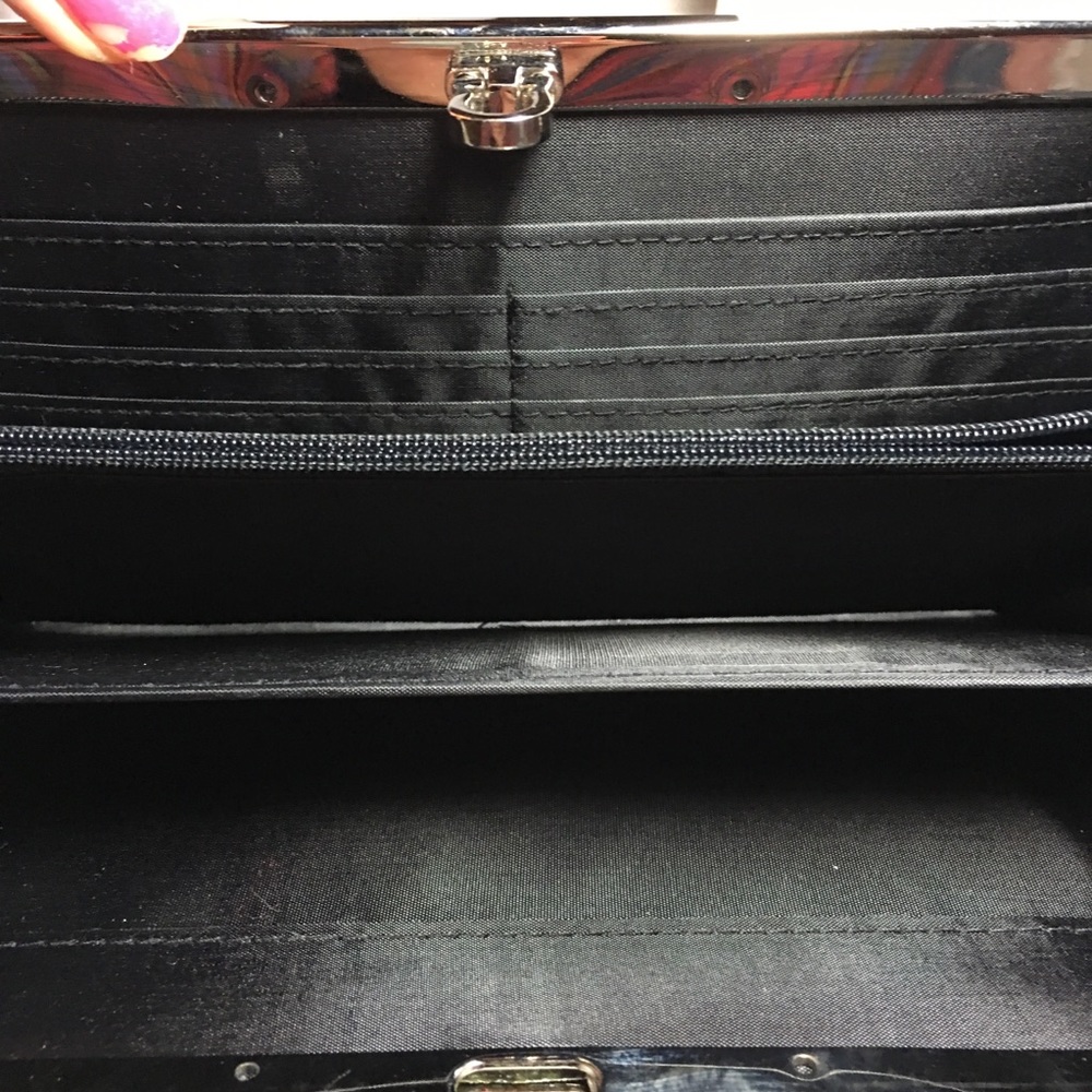 Apt 9 Clutch Nwt - image 4